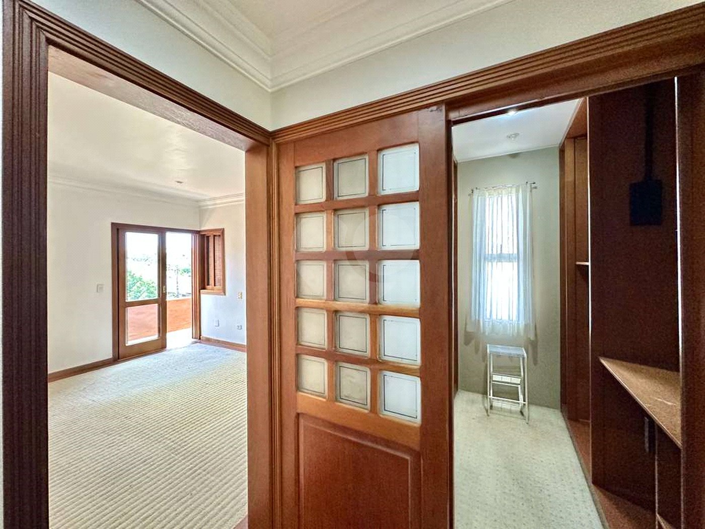 Casa à venda com 4 quartos, sendo 2 suítes,  no condomínio São Paulo Ii, Cotia - SP