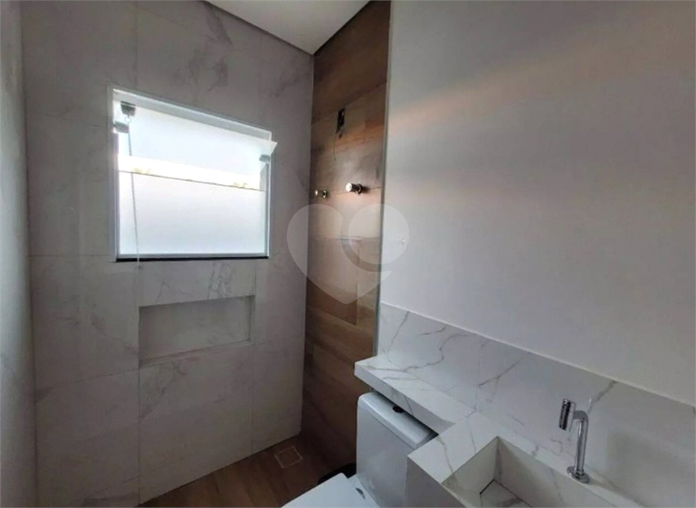 Casa à venda com 3 quartos, sendo 1 suíte,  no condomínio Reserva Ipanema I, Sorocaba - SP