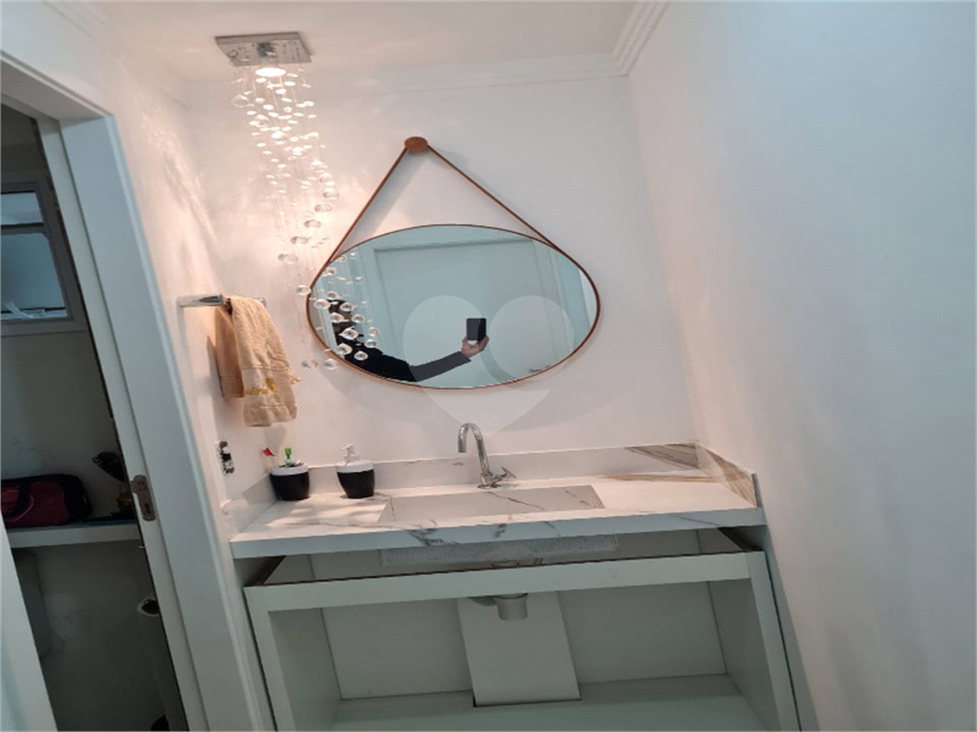 Apartamento à venda com 3 quartos, sendo 2 suítes, em Parque Reboucas, São Paulo, SP