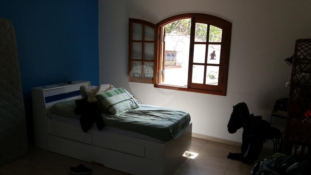 Sobrado à venda com 4 quartos, sendo 1 suíte, em Tremembé, São Paulo, SP