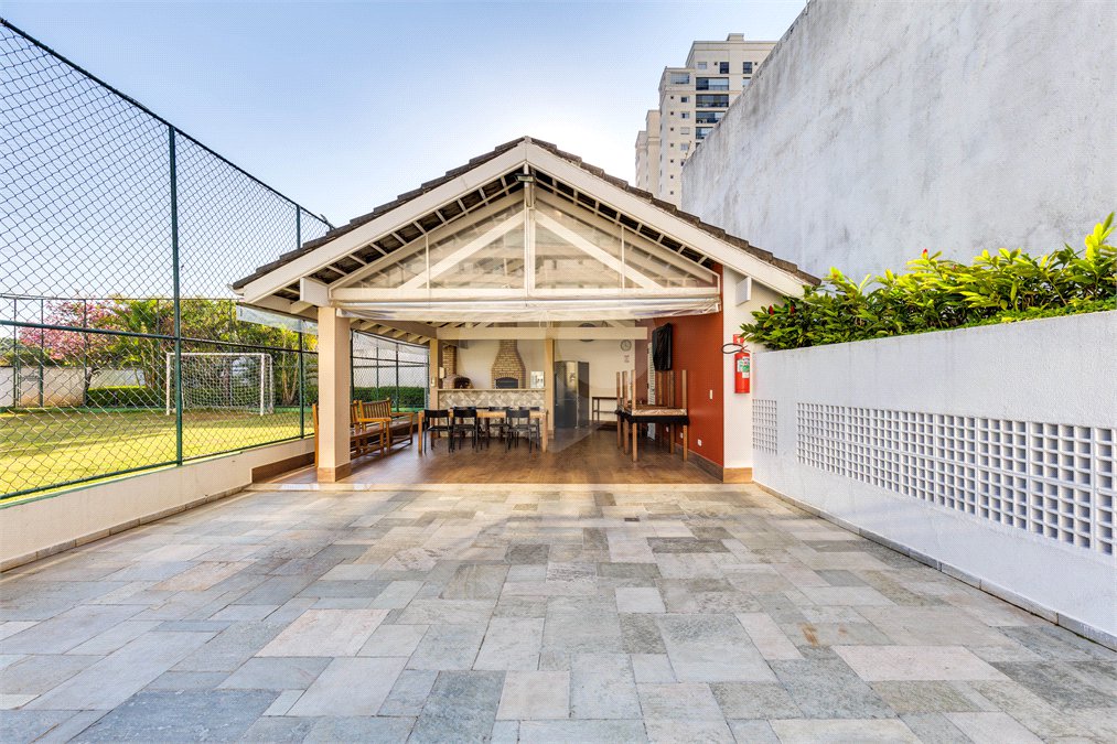 Apartamento à venda com 3 quartos, sendo 1 suíte, em Chácara Santo Antônio (zona Sul), São Paulo, SP