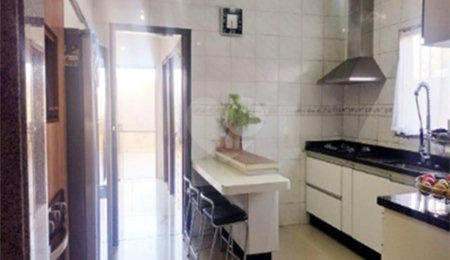Sobrado à venda com 3 suítes em Vila Guilherme, São Paulo, SP