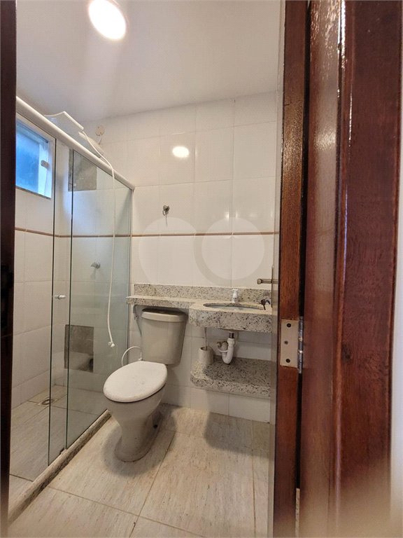 Apartamento para alugar com 2 quartos em Miguel Couto, Cabo Frio, RJ