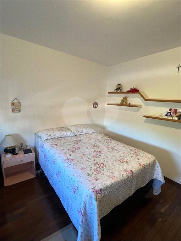 Casa à venda com 5 quartos, sendo 4 suítes, em Parque Maria Helena, São Paulo, SP