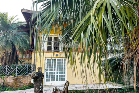 Casa à venda com 4 suítes em Vila Petrópolis, Atibaia, SP