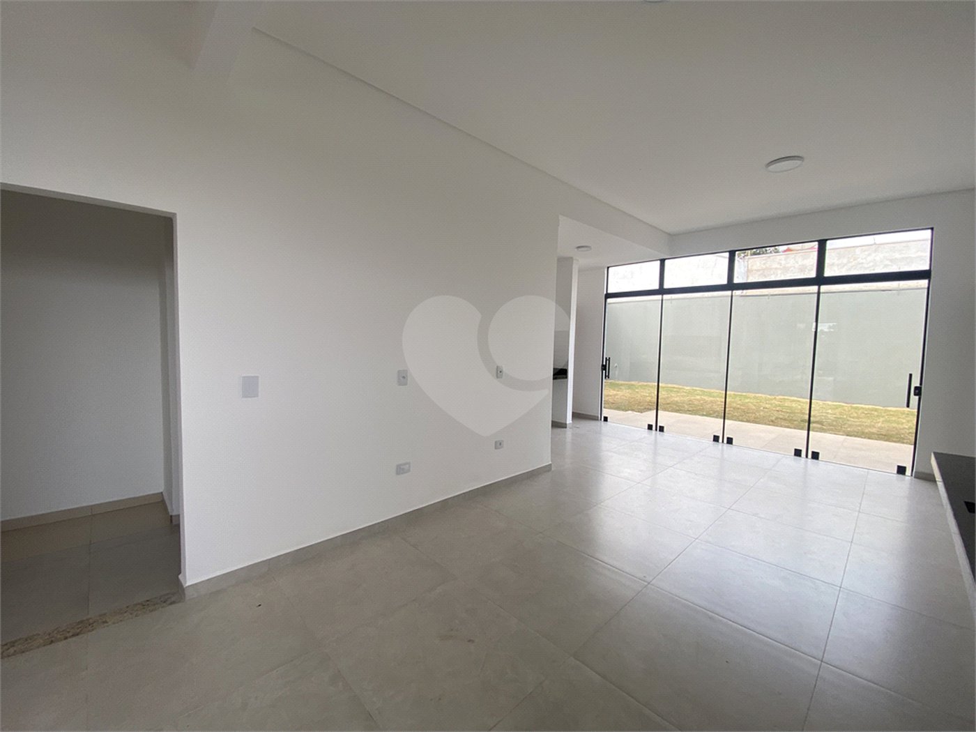 Casa à venda com 3 suítes em Jardim Estoril, Ponta Porã, MS