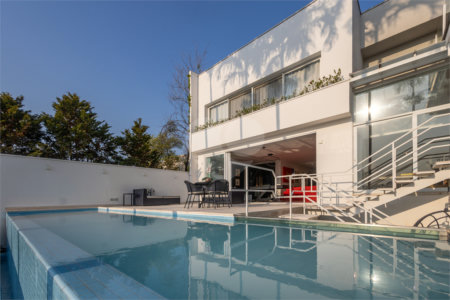 Casa à venda com 4 suítes em Jardim Guedala, São Paulo, SP