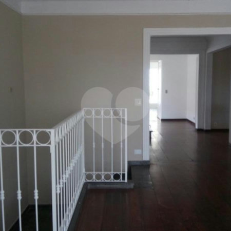 Casa à venda com 4 quartos, sendo 3 suítes, em Jardim Leonor, São Paulo, SP