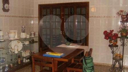 Casa Térrea à venda com 3 quartos em Vila Irmãos Arnoni, São Paulo, SP