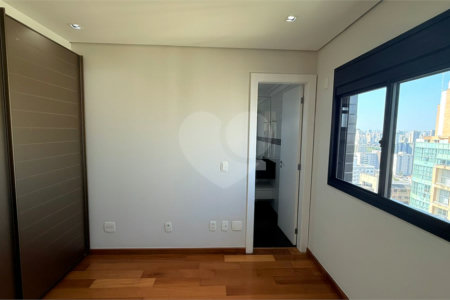 Apartamento à venda com 2 suítes em Cidade Monções, São Paulo, SP