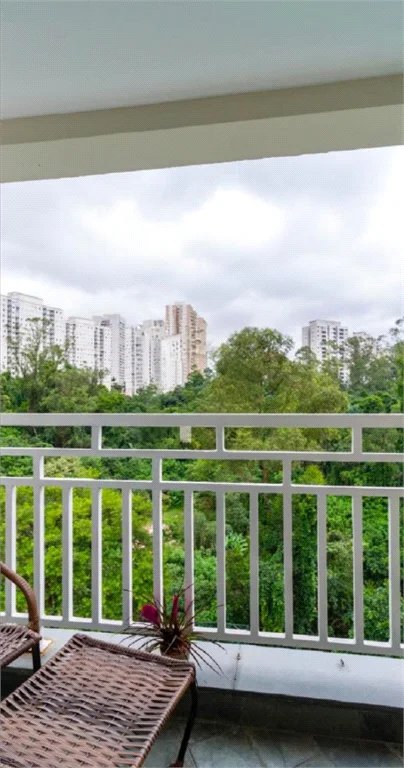 Apartamento à venda ou para alugar com 2 quartos, sendo 1 suíte,  em Vila Andrade, São Paulo, SP