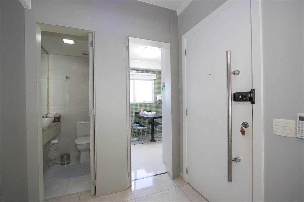 Apartamento à venda com 4 quartos, sendo 3 suítes,  em Vila Romana, São Paulo, SP