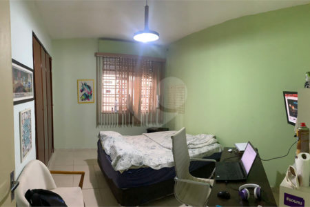 Casa Térrea à venda com 4 quartos, sendo 2 suítes,  no Centro, Mogi das Cruzes, SP