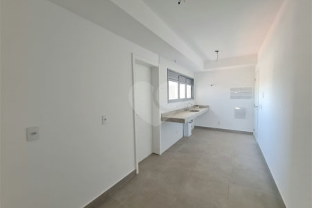 Apartamento à venda com 3 suítes em Jardim Marajoara, São Paulo, SP