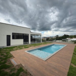 Casa à venda com 3 suítes no condomínio Shamballa III, Atibaia - SP