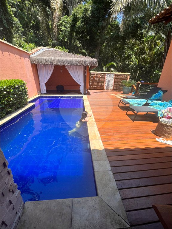 Casa à venda com 4 quartos, sendo 2 suítes,  em Barra Velha, Ilhabela, SP