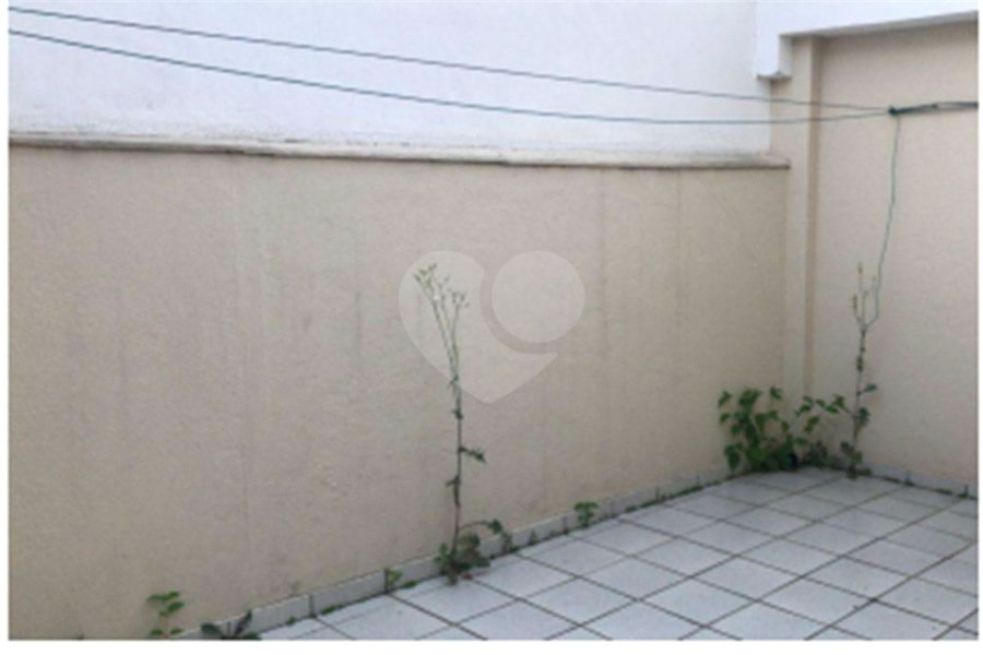 Sobrado à venda com 3 quartos em Horto, São Paulo, SP
