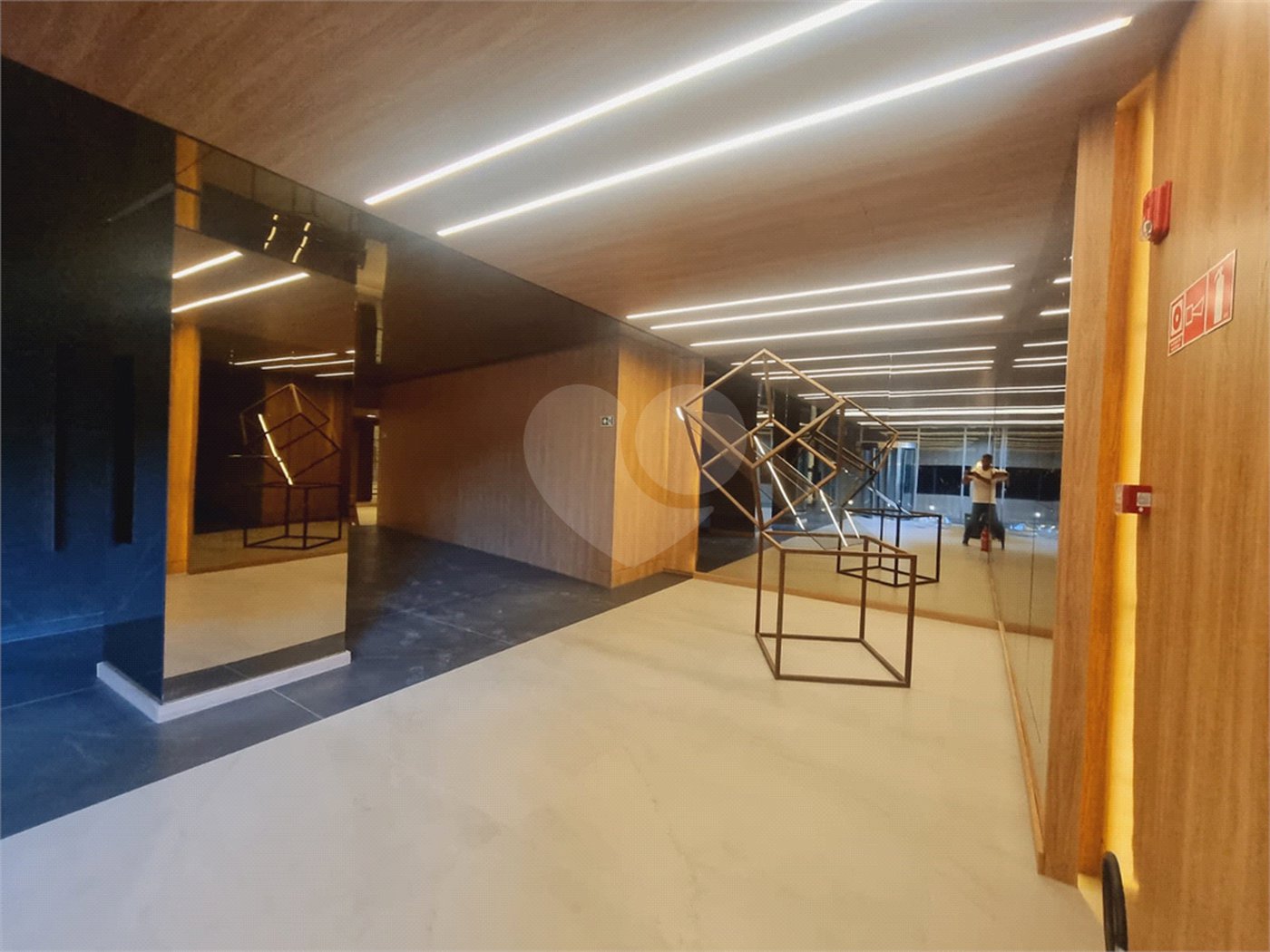 Apartamento à venda ou para alugar com 3 quartos, sendo 1 suíte, em Jardim das Acácias, São Paulo, SP