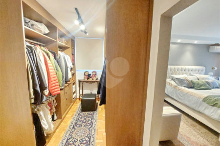 Apartamento à venda com 3 quartos, sendo 1 suíte,  em Santa Cecília, São Paulo, SP
