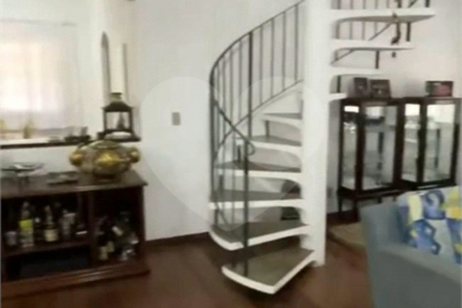 Casa à venda com 6 quartos, sendo 2 suítes, em Mato Dentro, Mairiporã, SP