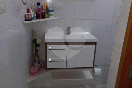 Sobrado à venda com 3 quartos, sendo 1 suíte,  em Vila Santo Estéfano, São Paulo, SP