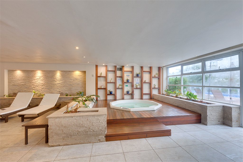 Apartamento à venda com 4 quartos, sendo 2 suítes, em Santo Amaro, São Paulo, SP