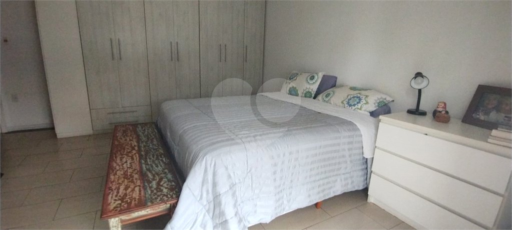Casa à venda com 4 quartos, sendo 1 suíte, em Jardim Guadalajara, Sorocaba, SP