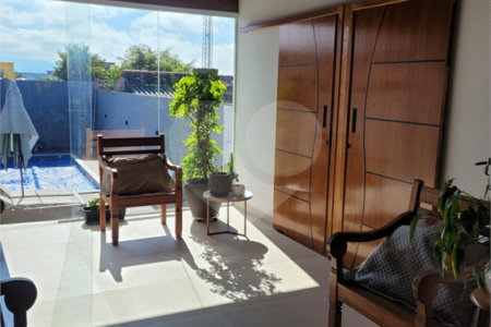 Casa à venda com 2 quartos, sendo 1 suíte,  em Vila Cintra, Mogi das Cruzes, SP