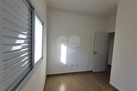 Casa à venda com 3 quartos, sendo 1 suíte, no condomínio Residencial Américo Figueiredo, Sorocaba - SP