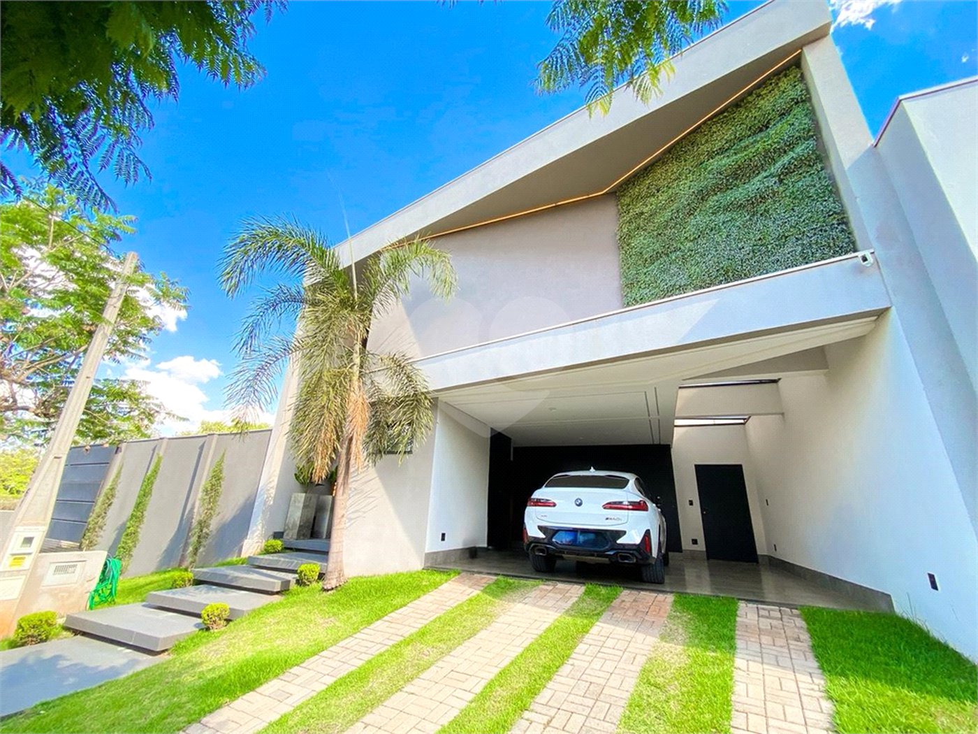 Casa à venda com 2 suítes no condomínio Jardim Residencial Vale do Campo, Araraquara - SP