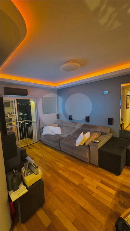 Apartamento à venda com 2 quartos, sendo 1 suíte, em Vila Olímpia, São Paulo, SP