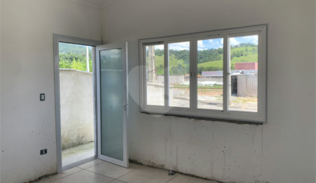 Casa em condomínio à venda com 3 quartos, sendo 1 suíte,  em Jardim São Marcos, Bom Jesus dos Perdões, SP