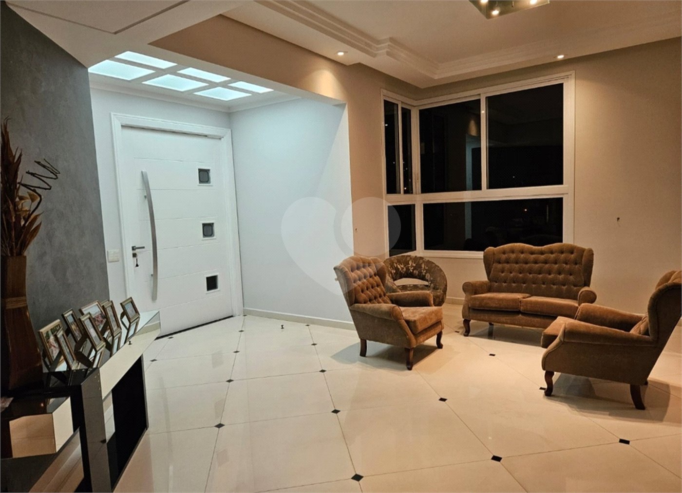 Casa à venda com 4 quartos, sendo 2 suítes,  no condomínio Golden Park Alpha, Sorocaba - SP