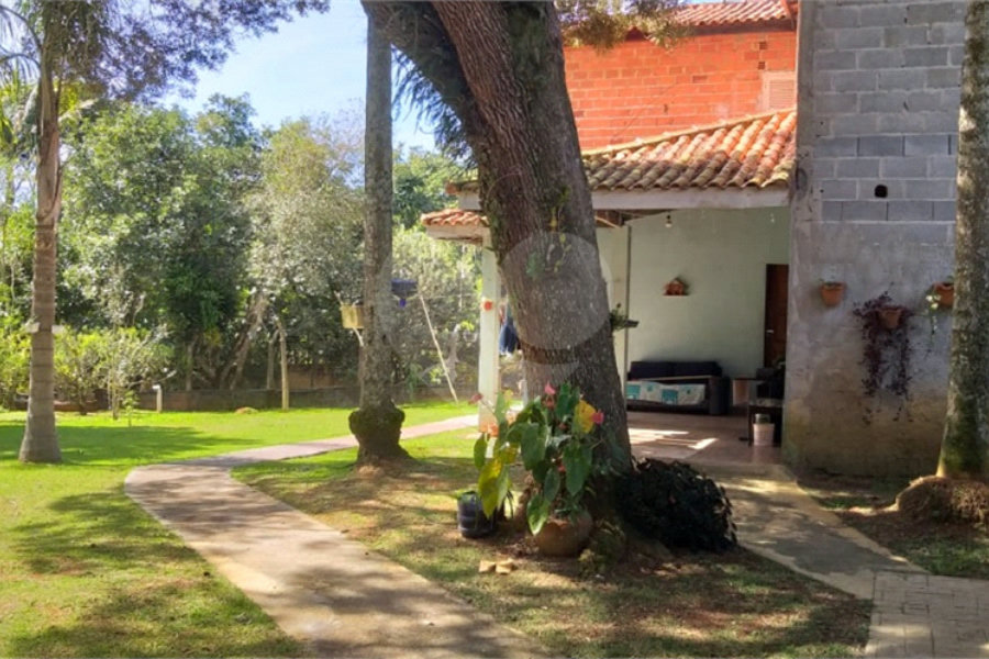 Sítio à venda com 4 quartos, sendo 2 suítes,  em Chácara Real (caucaia do Alto), Cotia, SP