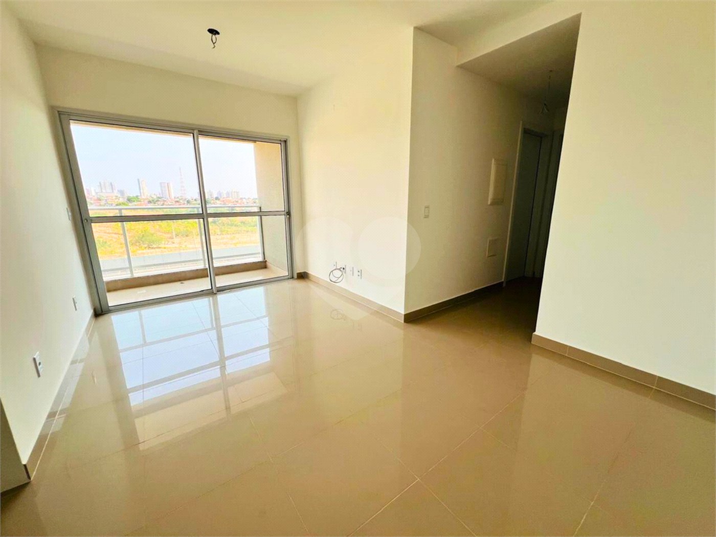 Apartamento à venda com 2 quartos, sendo 1 suíte,  em Residencial Paiaguás, Cuiabá, MT