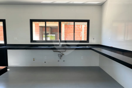 Casa à venda com 5 suítes no condomínio Terras de Mont Serrat, Salto - SP