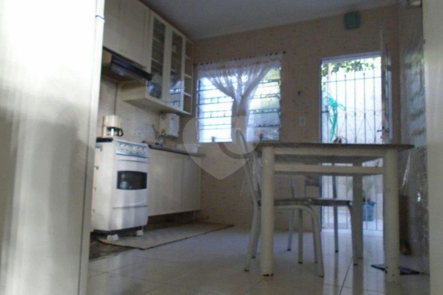Casa à venda com 4 quartos no condomínio Travessa Catarina Vazem,21, São Paulo - SP