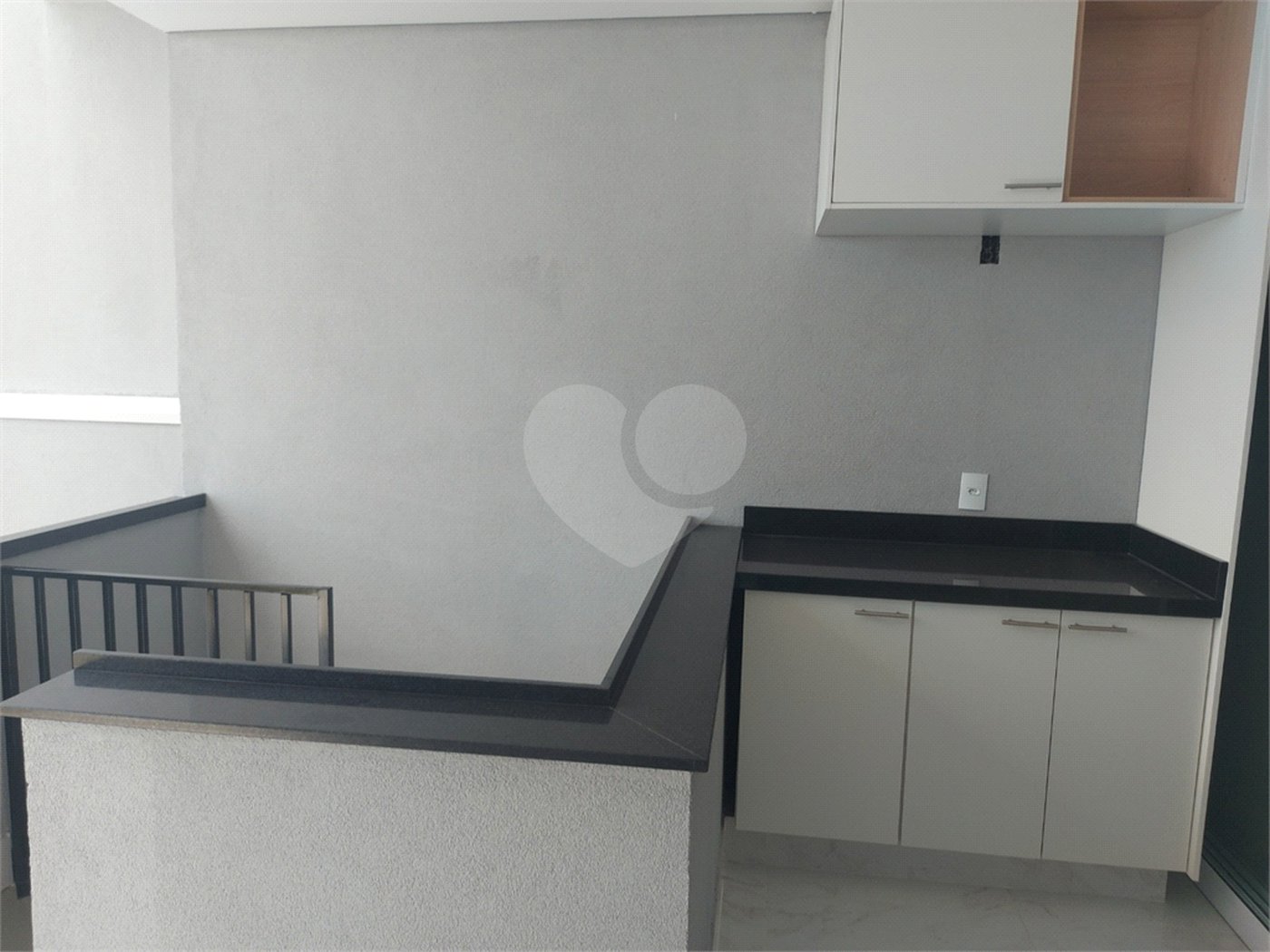 Casa à venda com 3 quartos, sendo 1 suíte,  no condomínio Gardenville, Itu - SP
