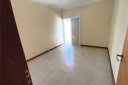 Casa à venda com 5 quartos, sendo 1 suíte,  em Jardim Colombo, Itapetininga, SP