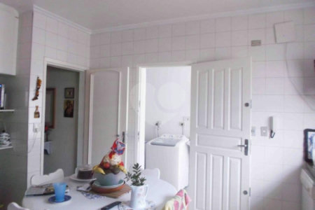 Sobrado à venda com 3 quartos, sendo 1 suíte, em Campo Belo, São Paulo, SP