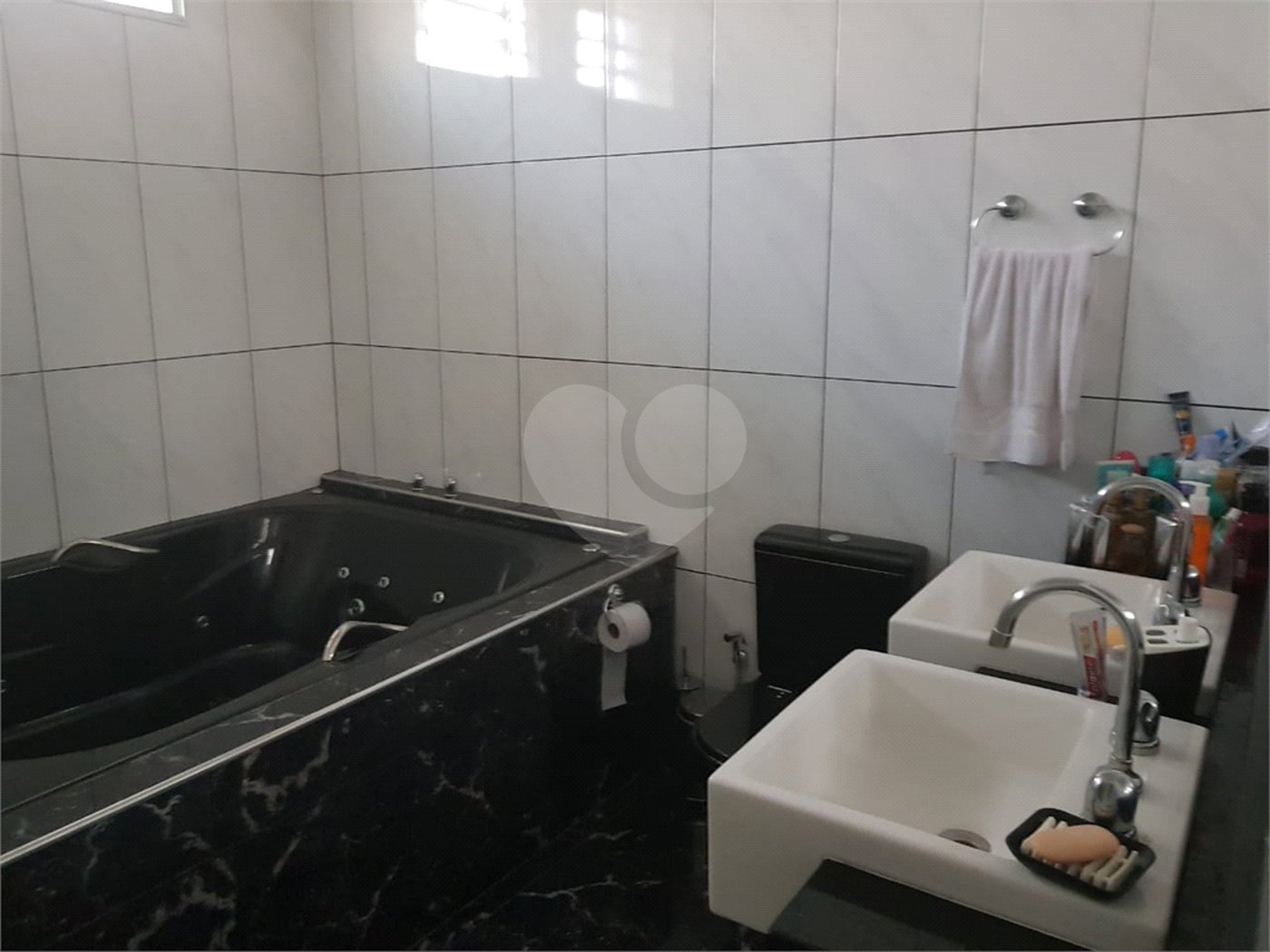 Casa à venda com 3 suítes em Campo Belo, São Paulo, SP