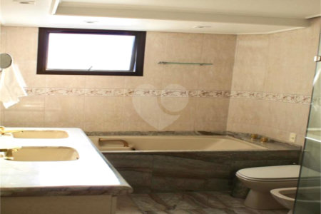 Apartamento à venda com 3 suítes em Jardim Vila Mariana, São Paulo, SP