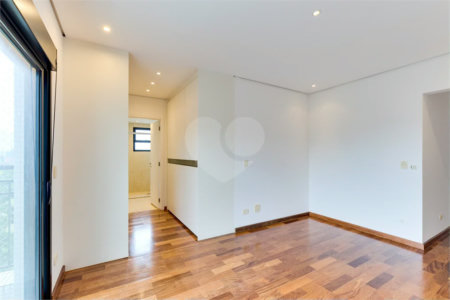 Apartamento à venda ou para alugar com 4 suítes em Alto da Boa Vista, São Paulo, SP