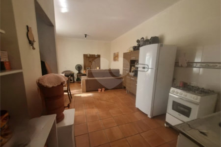 Casa à venda com 3 quartos, sendo 1 suíte, no Centro, Vinhedo, SP