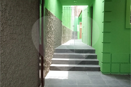 Sobrado à venda com 2 quartos em Jardim Itacolomi, São Paulo, SP