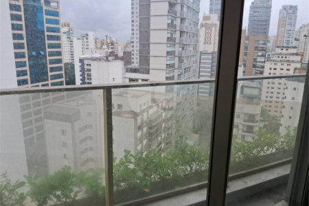 Apartamento à venda com 3 suítes em Moema, São Paulo, SP