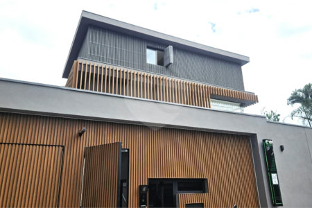 Casa à venda com 4 suítes no condomínio Plm 875, São Paulo - SP