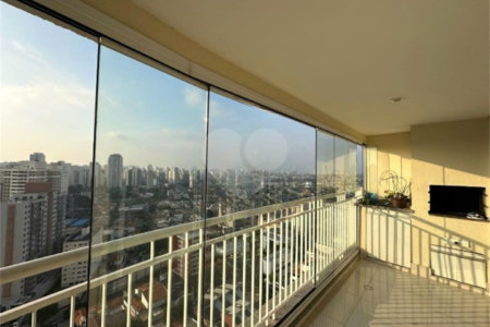 Apartamento à venda com 3 quartos, sendo 1 suíte, em Vila Monte Alegre, São Paulo, SP