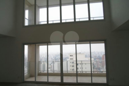 Apartamento à venda com 4 suítes em Campo Belo, São Paulo, SP