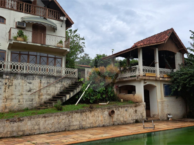 Casa à venda com 5 quartos, sendo 2 suítes,  em Rancho Grande, Mairiporã, SP